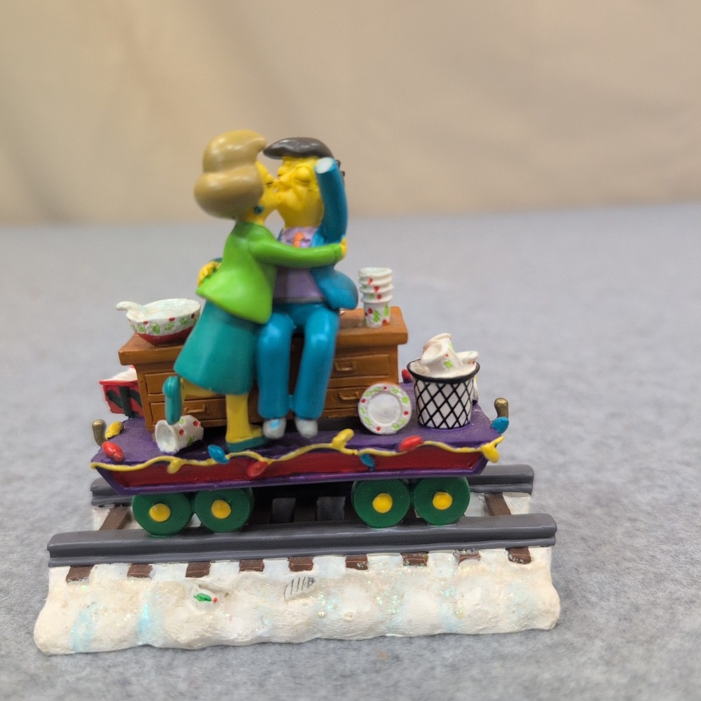 The Simpsons Christmas Express Class is in Session Skinner Edna Sculpture 2003 - Picture 3 of 6
